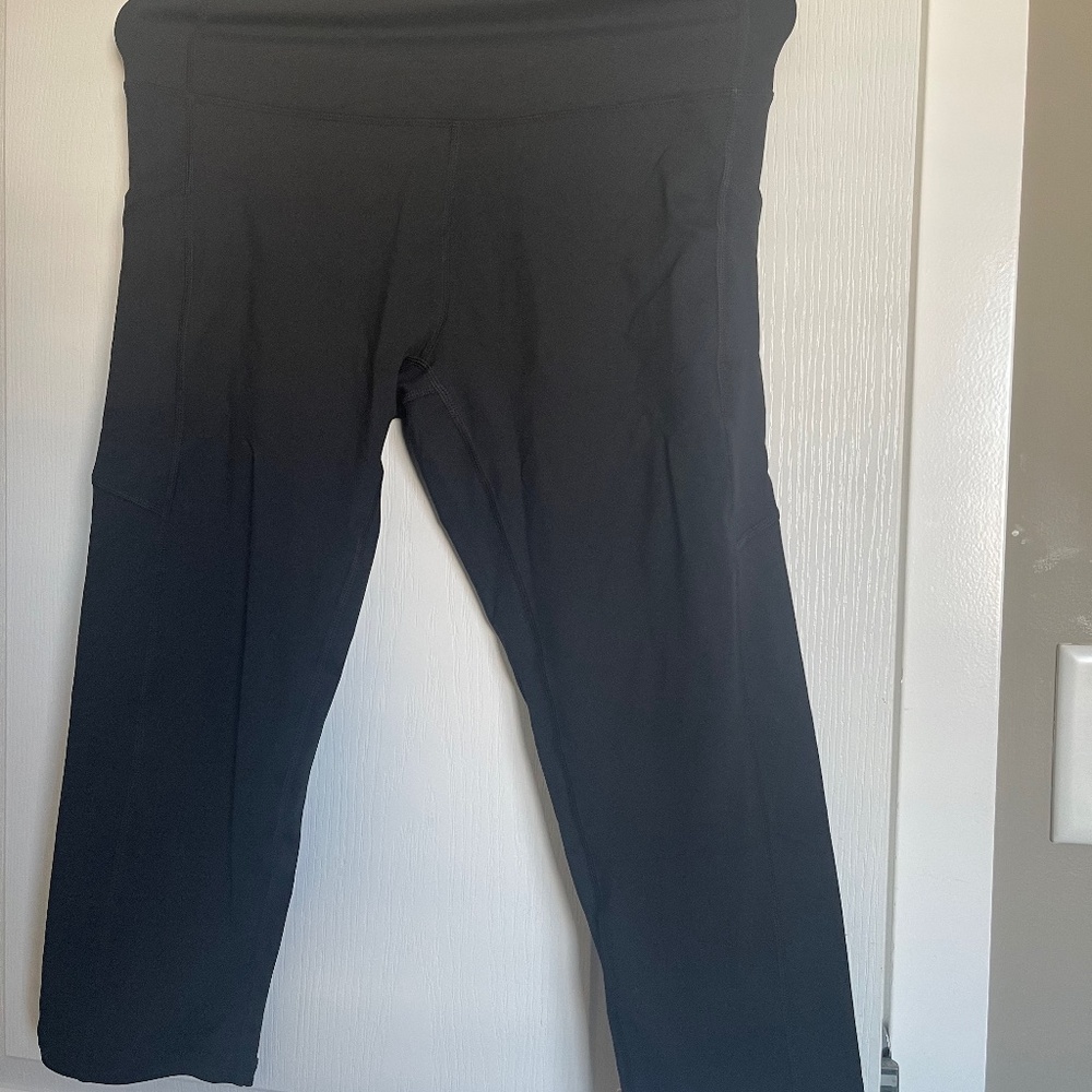 Stelle Women's Capri Yoga Pants